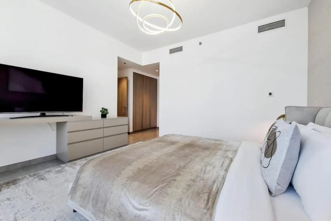 Stella Maris, Dubai Marina - Striking Two Bedroom Apartment